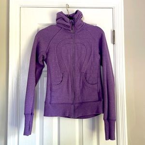 Lululemon Women’s Fitted Jacket with Front Zipper